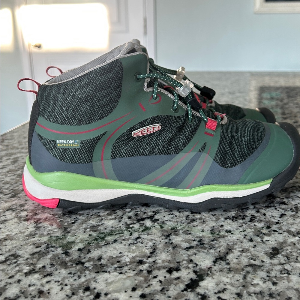 Keen Kids Terradora Mid Waterproof Hiking Boots Size 7Y